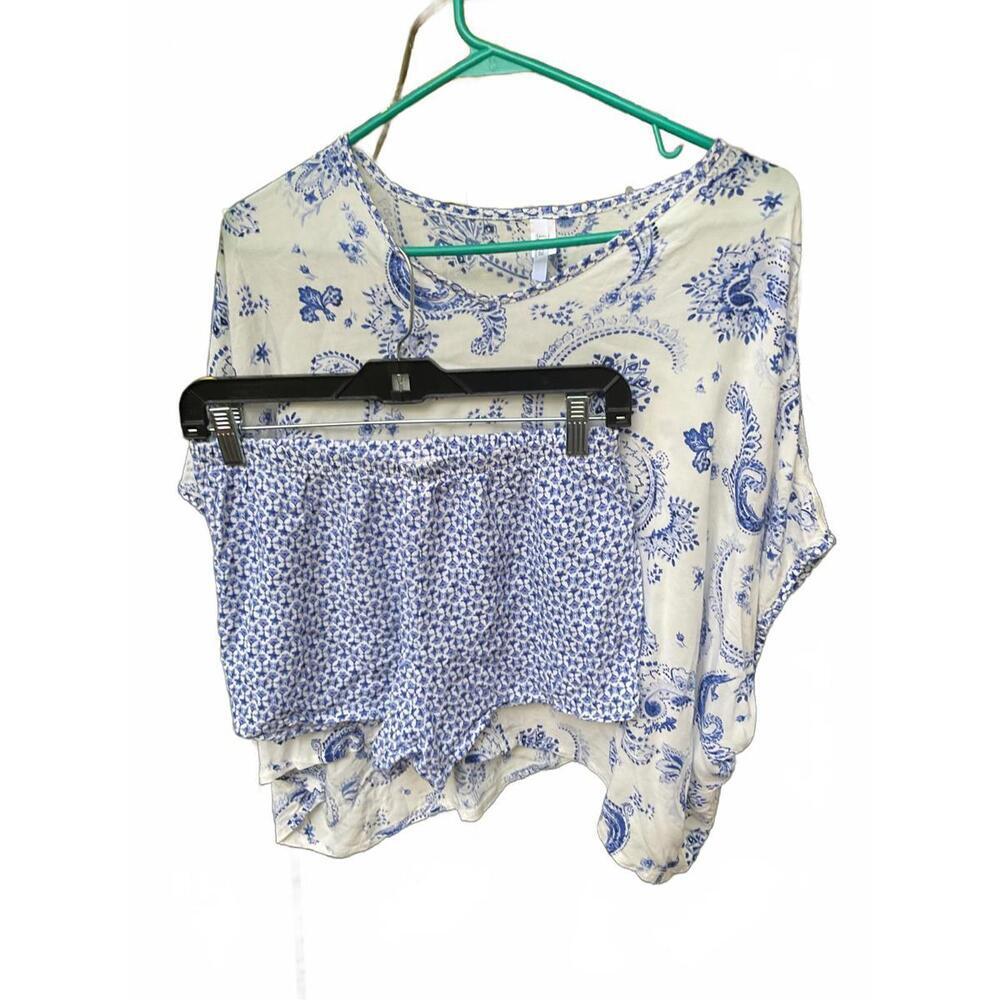Flora Pajama  Oversized Boxy Cropped Set In Blue and White Flowers size Small